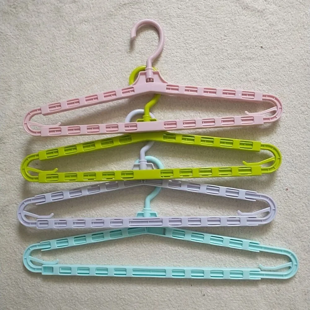 Adjustible Top Hangers For Plus Size Tops Plastic Multicolor Lot Of 4